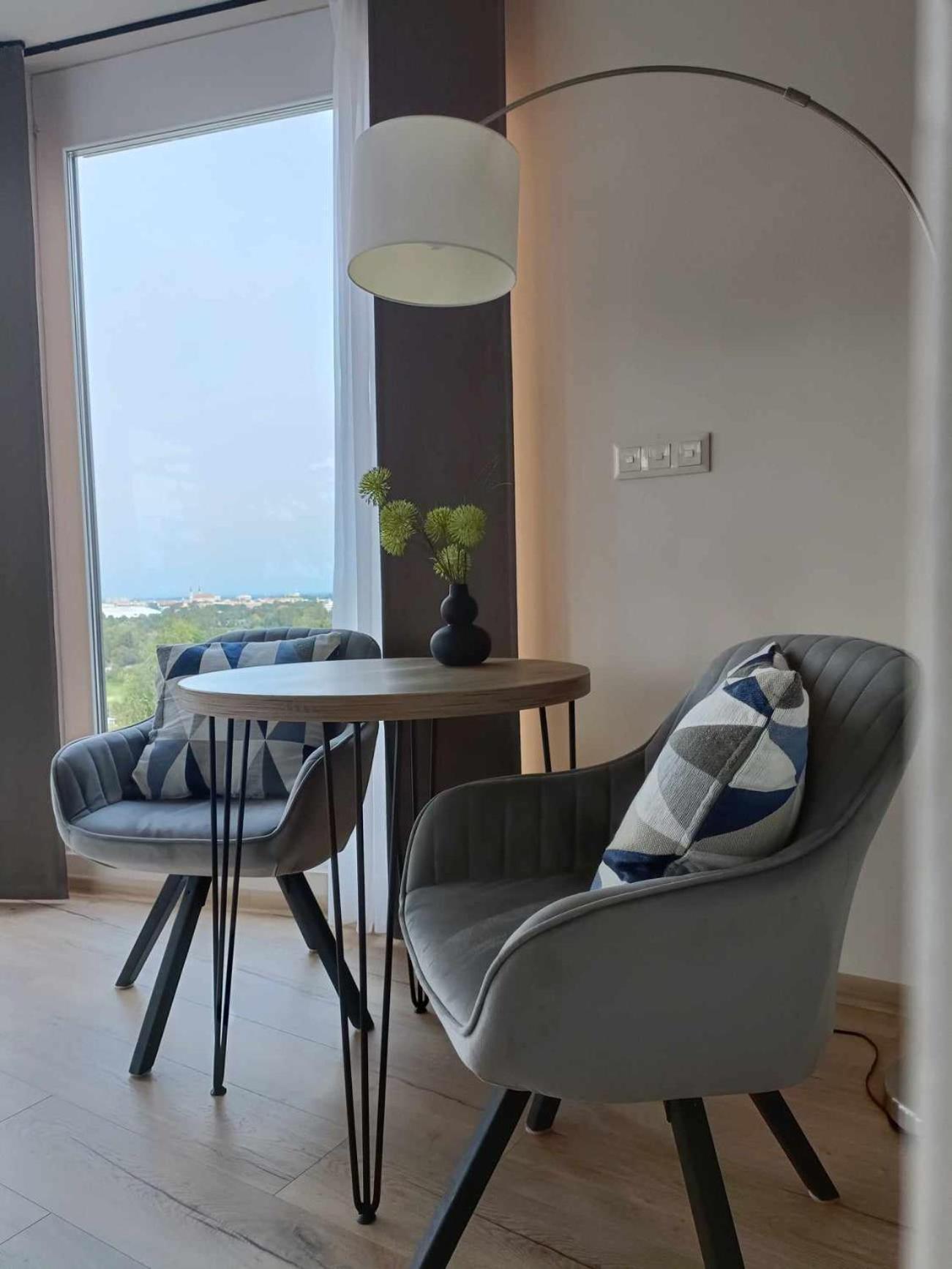 West Panorama Penthouse - Apartment With A Fantastic View Of The City Szombathely Dış mekan fotoğraf