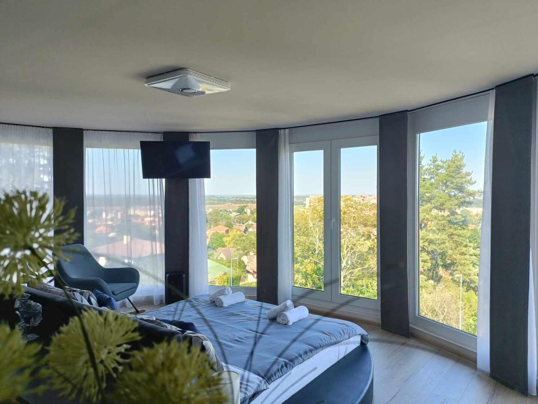 West Panorama Penthouse - Apartment With A Fantastic View Of The City Szombathely Dış mekan fotoğraf